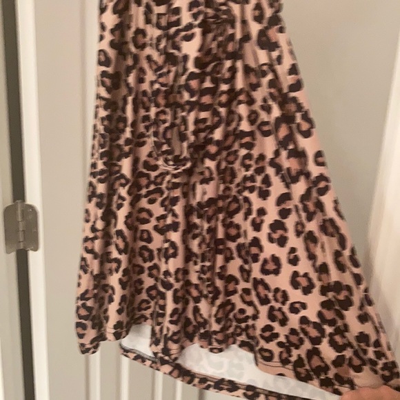 Leopard Shorts Romper 1XL - Picture 2 of 9